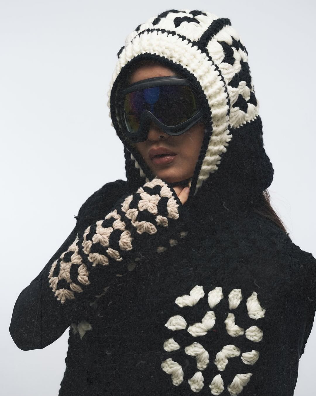whoknows.models_1738923386_3562670046562511708_14921671559